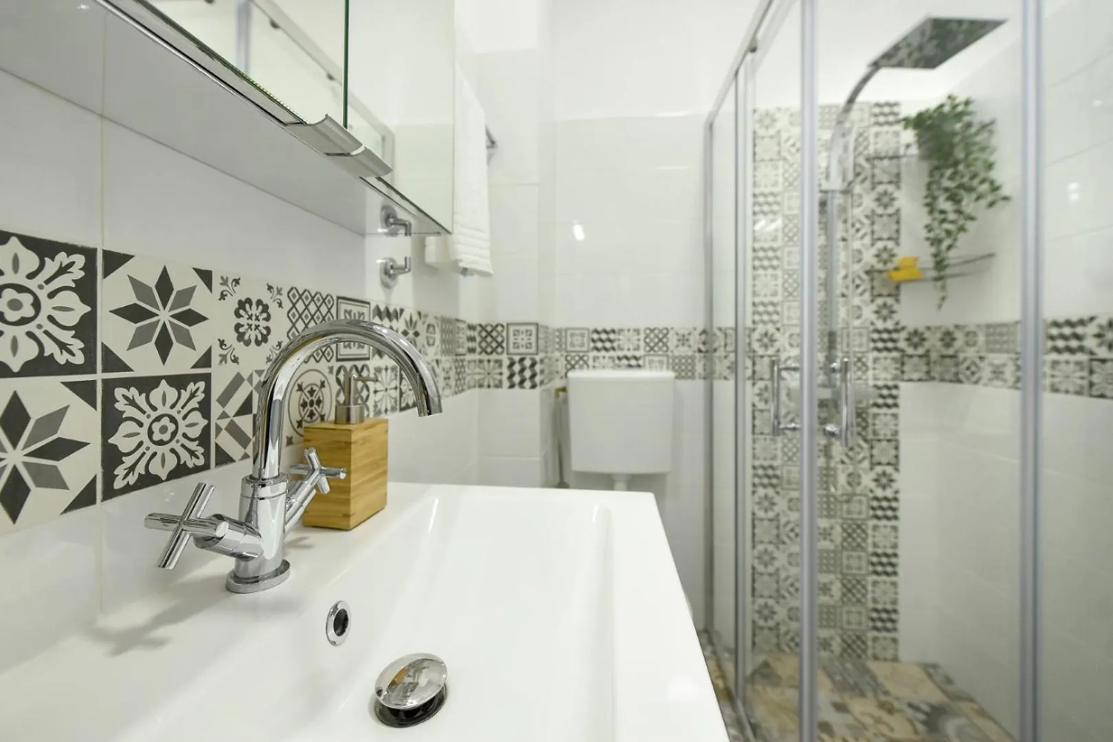 City Center Getaway - Cozy Accommodation For Your Perfect Stay Bucharest 0*,  Romania