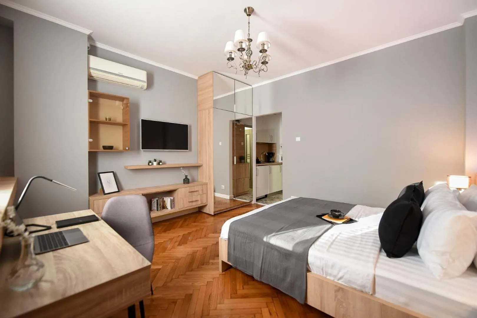 City Center Getaway - Cozy Accommodation For Your Perfect Stay Bucharest 0*,