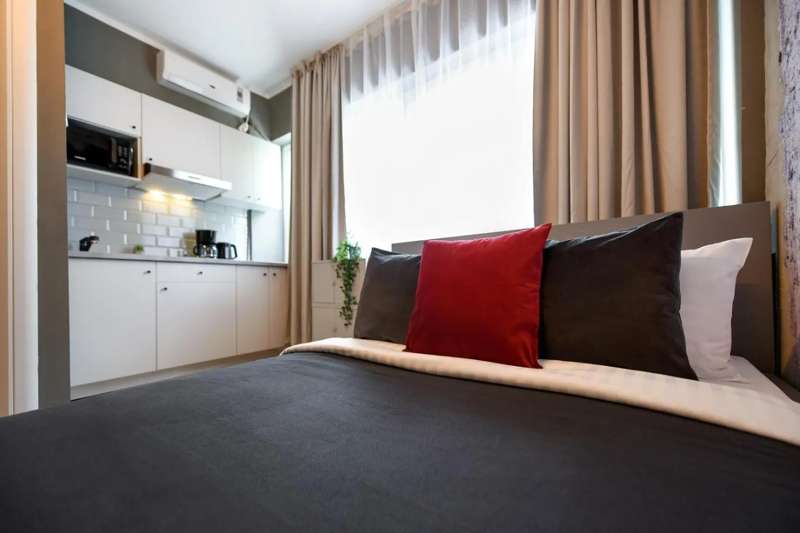 City Center Getaway - Cozy Accommodation For Your Perfect Stay Bucharest Apartment