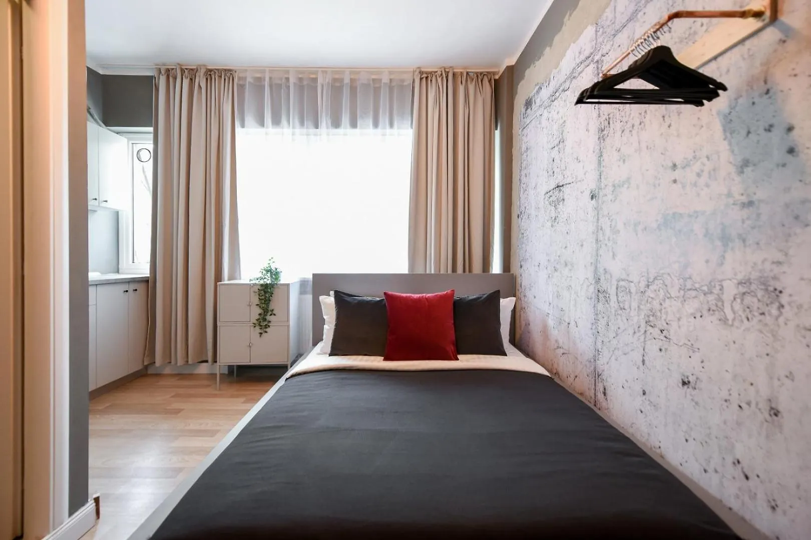 Apartment City Center Getaway - Cozy Accommodation For Your Perfect Stay Bucharest Romania